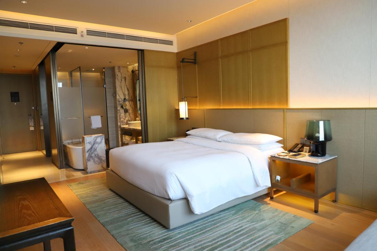 Wuxi Marriott Hotel Lihu Lake Exterior photo