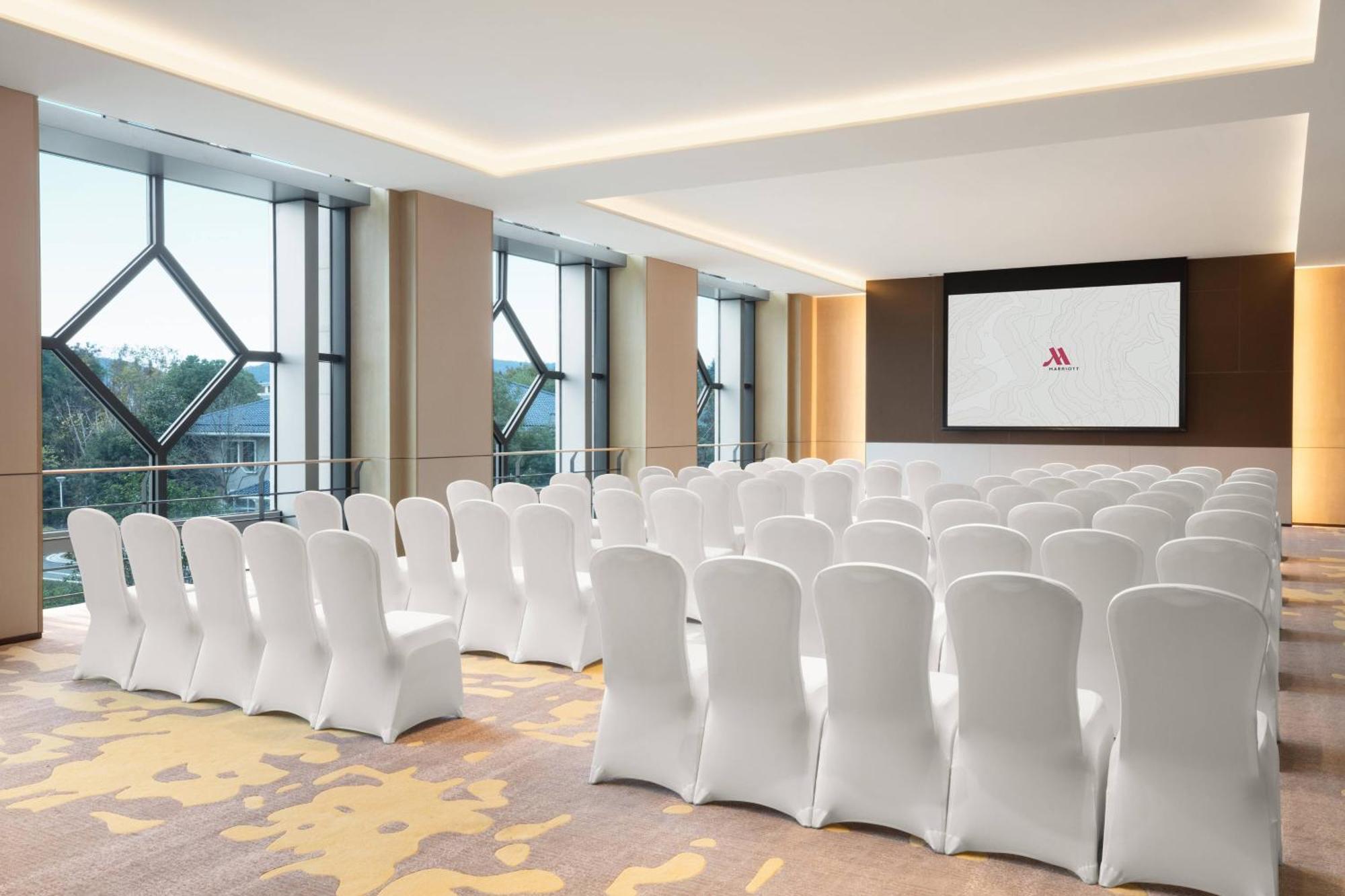 Wuxi Marriott Hotel Lihu Lake Exterior photo
