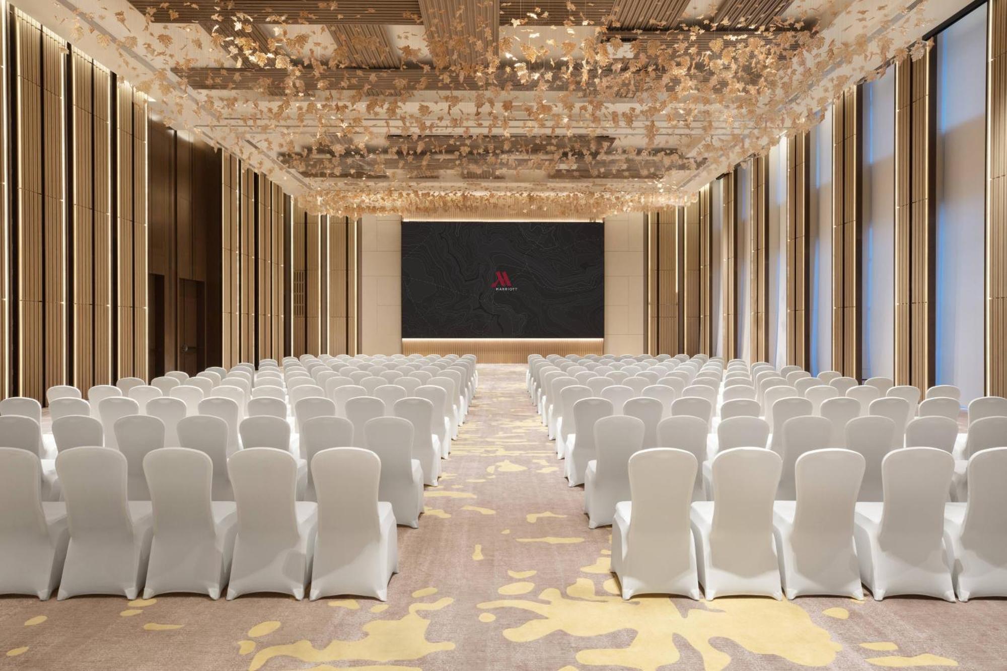 Wuxi Marriott Hotel Lihu Lake Exterior photo