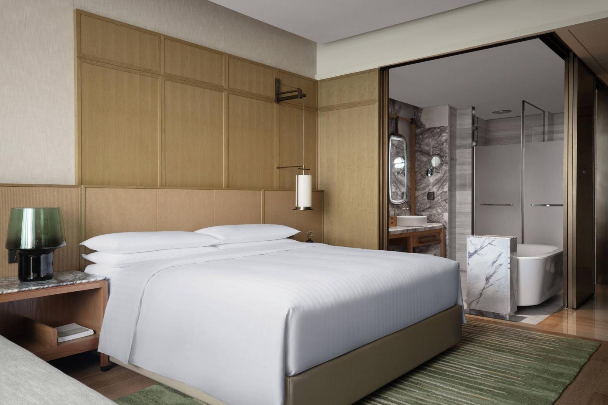 Wuxi Marriott Hotel Lihu Lake Exterior photo