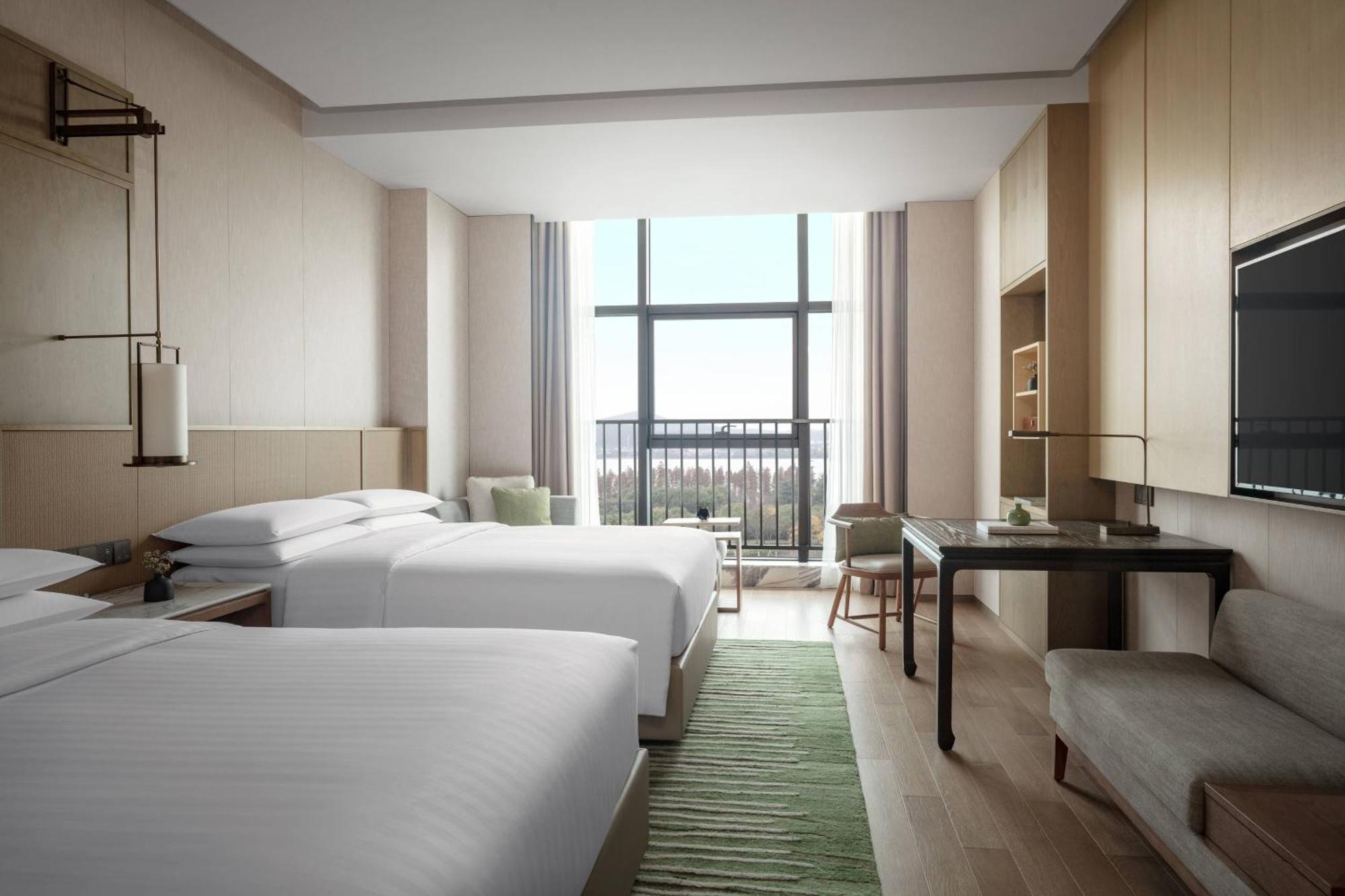 Wuxi Marriott Hotel Lihu Lake Exterior photo